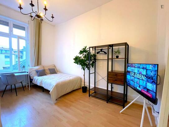 Comfortable double bedroom in the Nordend-Ost area