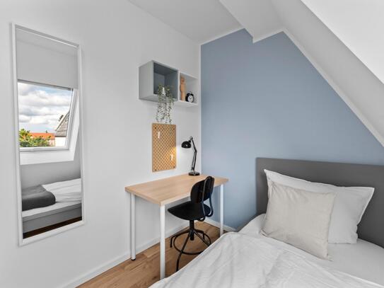 Neat single bedroom with a balcony, in Wedding