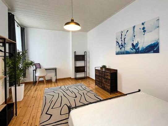 Double Bedroom in a 2-bedroom flat near Schöneweide train station