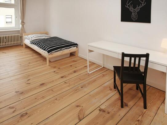 Ample single bedroom near Wröhmänner Park