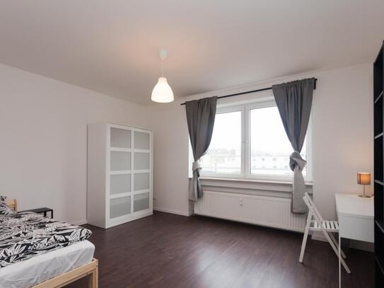 Inviting single bedroom in the Stadtmitte district