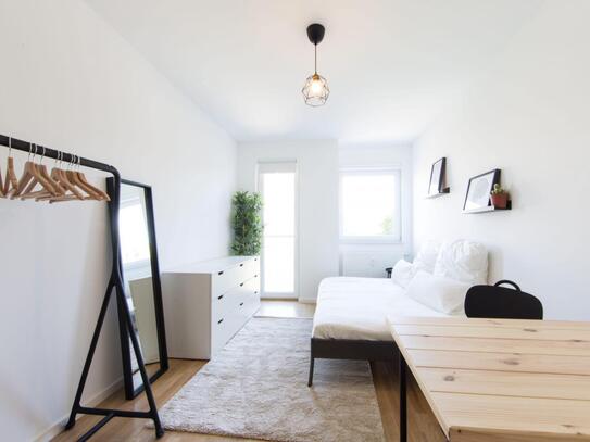 Super nice one-bedroom apartment near S-/U-Bahn station