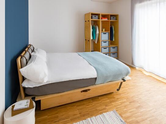 Double bedroom in a 4 bedroom apartment in Frankfurt