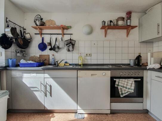 Pleasant single bedroom in a 5-bedroom flat in Kreuzberg