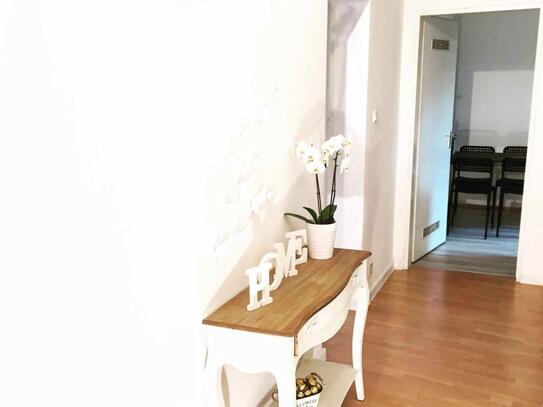 Welcoming single bedroom in a 3-bedroom flat, in the large Innenstadt II district