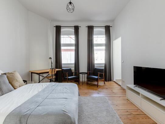 Smart 1-bedroom apartment near the Mierendorffplatz metro station