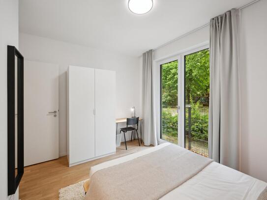 Quiet double ensuite bedroom close to Jannowitzbrücke train station