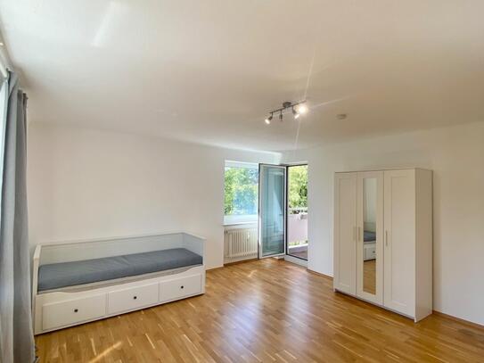 Spacious single bedroom in Milbertshofe