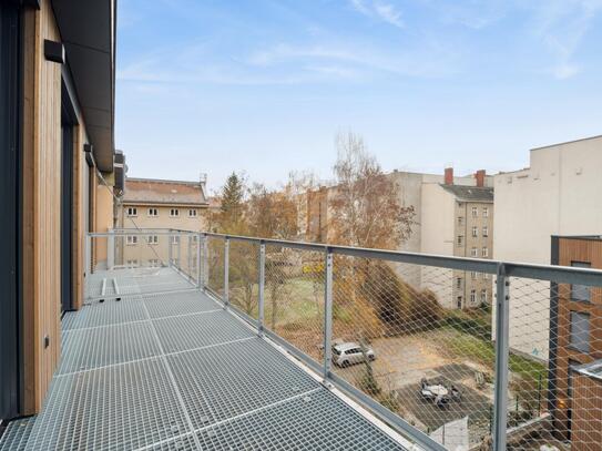 Cool double bedroom with balcony in a 6-Bedroom apartment near Volkspark Hasenheide