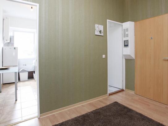 Homely single bedroom in a 4-bedroom flat, near to U Otisstr. (Berlin) metro station