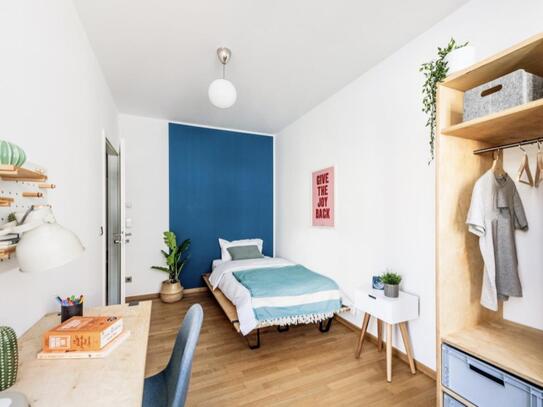 Pleasant single bedroom near Fritz-Schloß Park