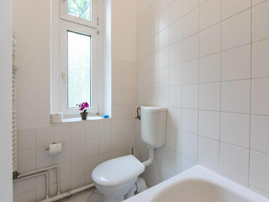 Single bedroom with a balcony, in a student apartment in Wilmersdorf