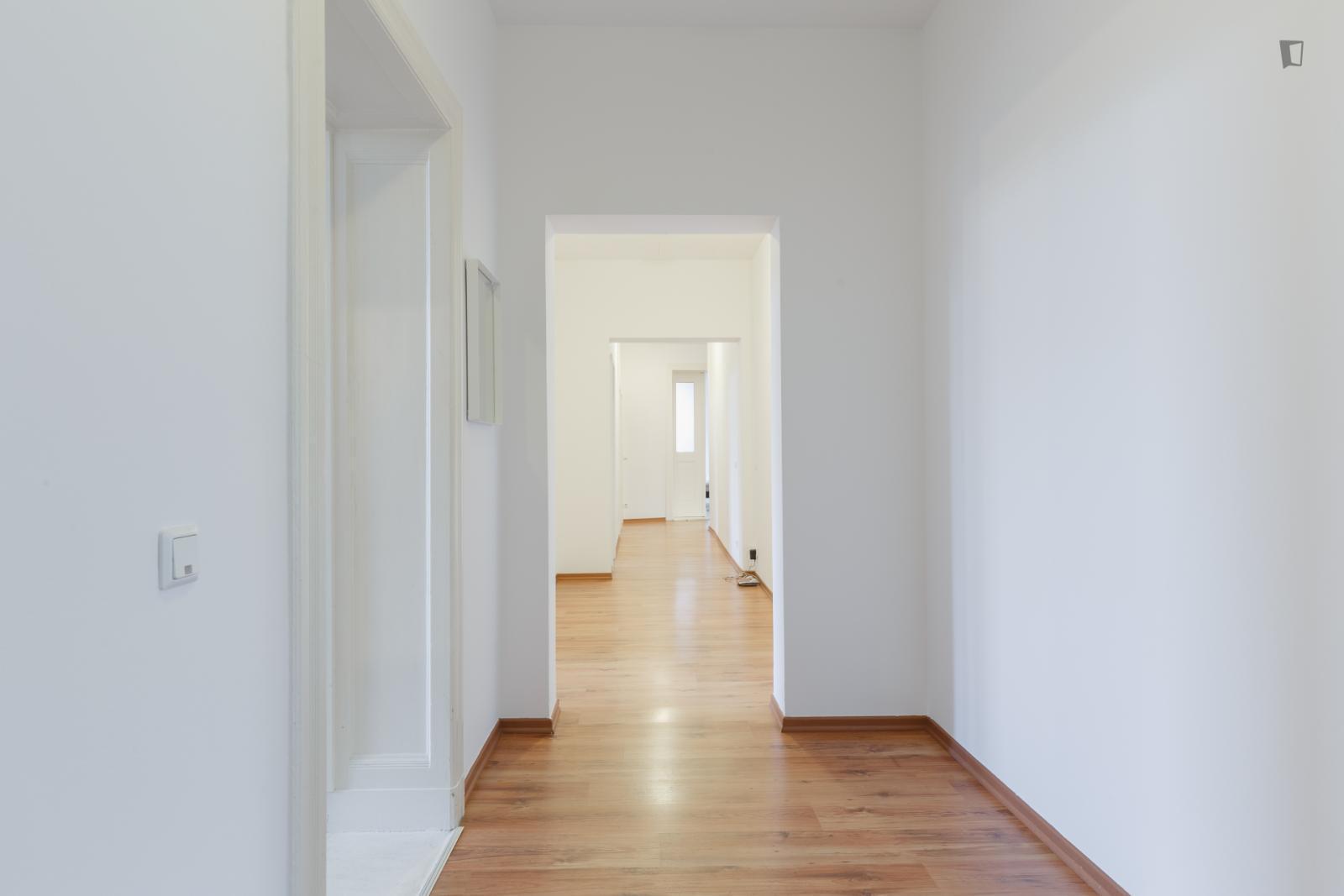 Fantastic double bedroom in an 8-bedroom apartment in Gesundbrunnen