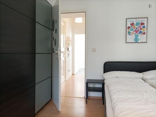 Comfy apartment very close to Volkspark Friedrichshain park