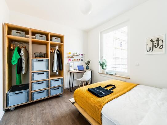 Alluring double bedroom near Kraftwerk Moabit