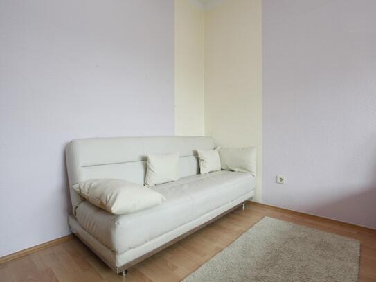 Inviting double bedroom in a 4-bedroom apartment, in the Reinickendorf neighbourhood