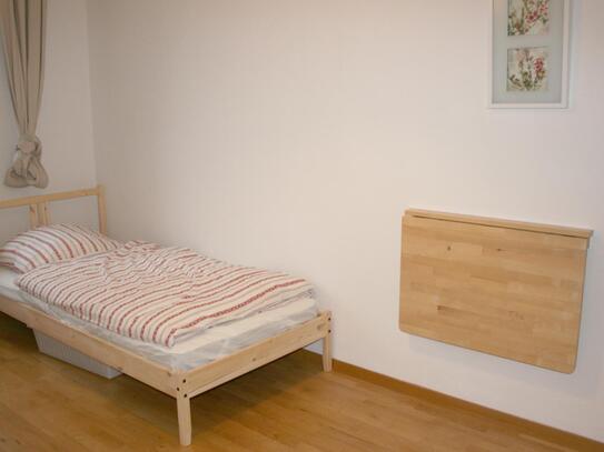 single bedroom with a balcony, in Gesundbrunnen