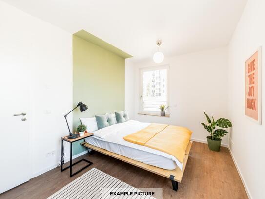 Great looking double bedroom in Moabit