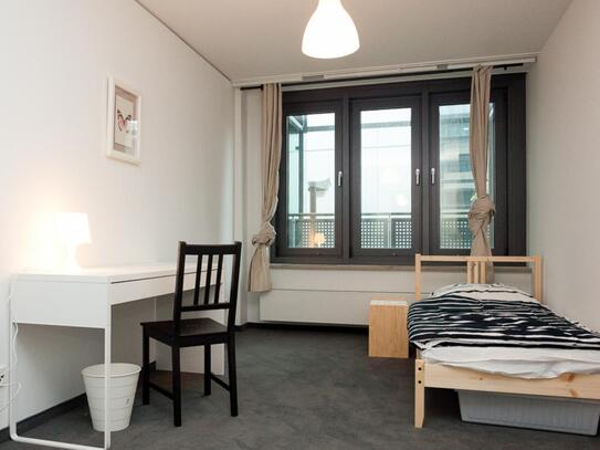 Nice single bedroom in Bahnhofsviertel