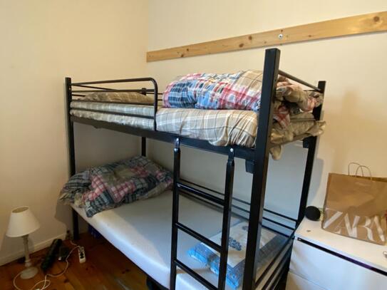 Bed in a bunk bedroom, in well-linked Oberschöneweide