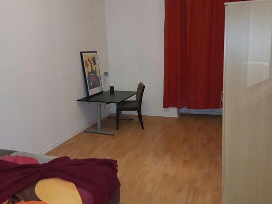 Single bedroom in a 4-bedroom flat in Pankow