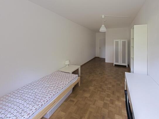 Grand single bedroom near the Rotkreuzplatz metro