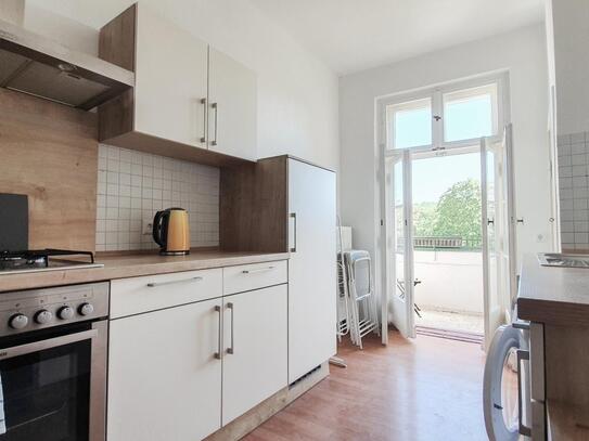 Nice single bedroom in a 4-bedroom apartment in Wilhelmstadt