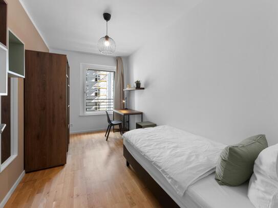 Comfy single bedroom in a brand new apartment in Berlin Mitte