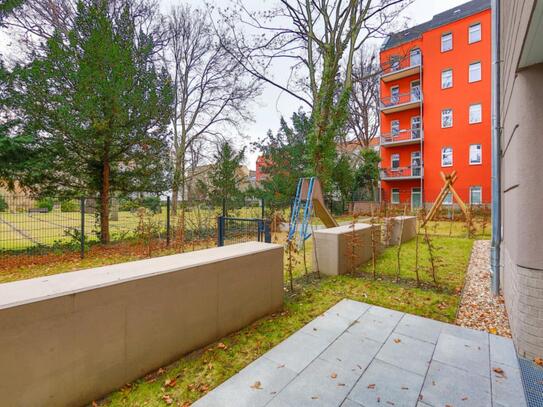 Double bedroom in 3-bedroom apartment