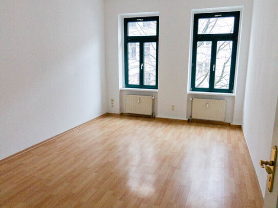 **Ruhige Single-Wohnung + Balkon + Tageslichtbad mit Wanne **