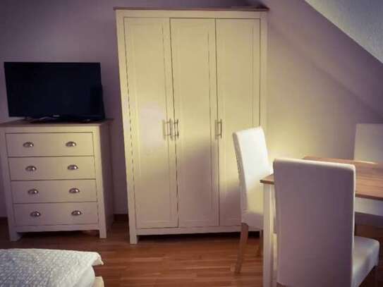 Zimmer zu vermieten in 3-Zimmer-Wohnung in Frankfurt