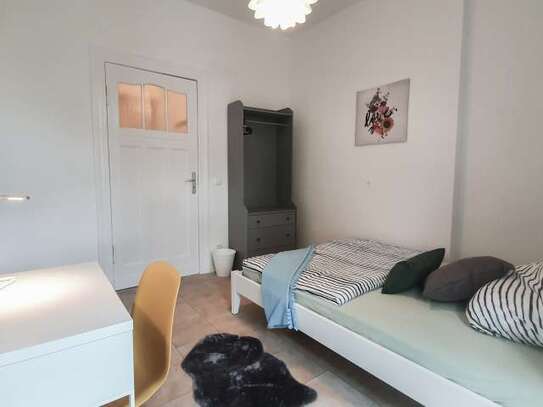 Zimmer zu vermieten in 4-Zimmer-Wohnung in Berlin