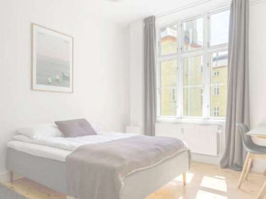 Zimmer zu vermieten in 4-Zimmer-Wohnung in der Maxvorstadt, München