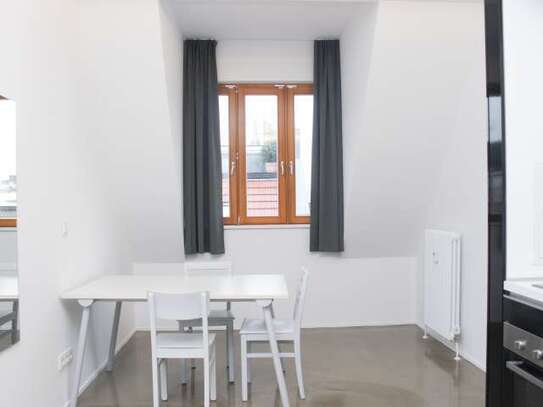 Studio-Wohnung mit Balkon zu vermieten in Friedrichshain