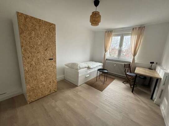 Zimmer zu vermieten in einer 3-Zimmer-Wohnung in Tempelhof