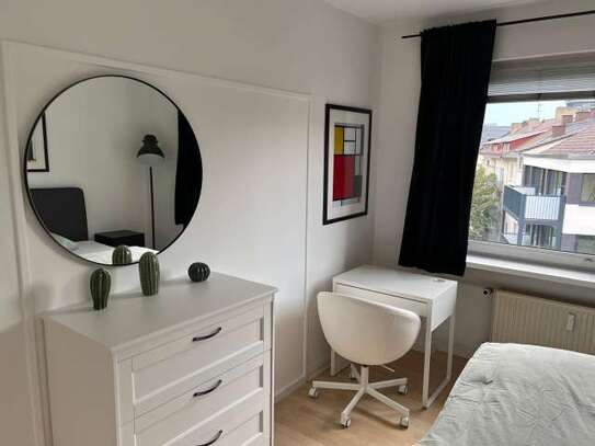 Zimmer zu vermieten in 3-Zimmer-Wohnung im Westend, Frankfurt