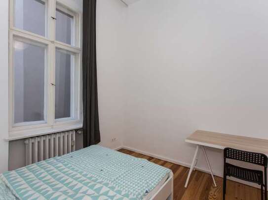 Sweet Zimmer zu vermieten, Wohnung mit 8 Schlafzimmern, Wilmersdorf