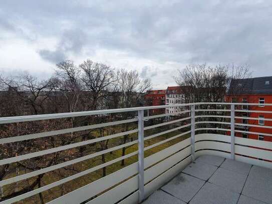 Zimmer in Wohngemeinschaft in Neubau. Hochzeit. Berlin