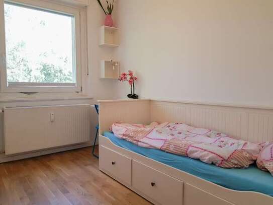 Zimmer zu vermieten in 3-Zimmer-Wohnung in Steglitz