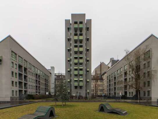 Zimmer mit Balkon in 4-Zimmer-Wohnung, Kreuzberg, Berlin