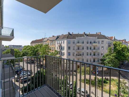 Komplett möbliertes und ausgestattetes Apartment mit Balkon