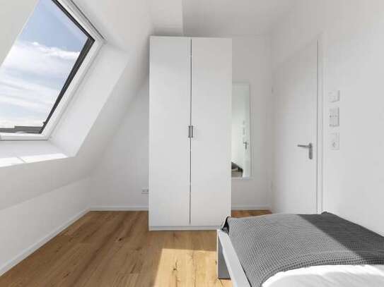 Zimmer zu vermieten in Wohnung mit 5 Schlafzimmern in Berlin