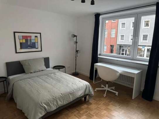 Komplette 4-Zimmer-Wohnung in Düsseldorf