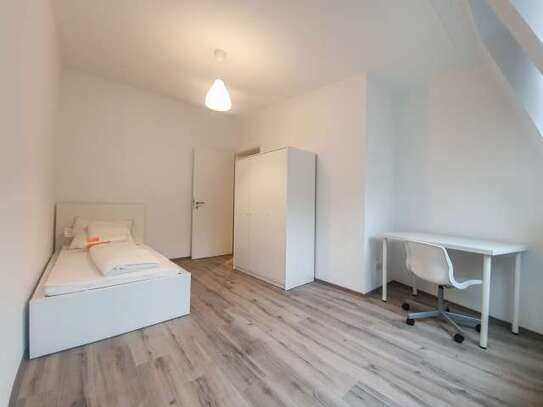 Geräumiges Zimmer in Apartment mit 4 Schlafzimmern in Kreuzberg