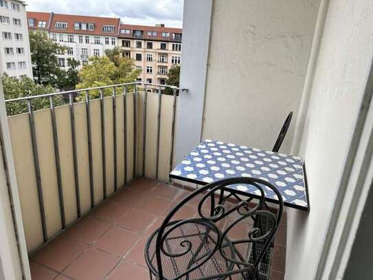 Studio-Apartment zu vermieten in Halensee, Berlin