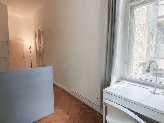 Zimmer zu vermieten in Wohnung mit 5 Schlafzimmern in Berlin