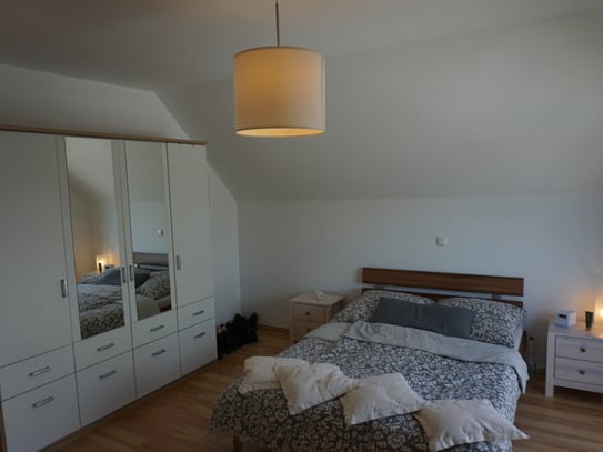 *Platz.Charme.Komfort* große und moderne Wohnung mitten in Buisdorf