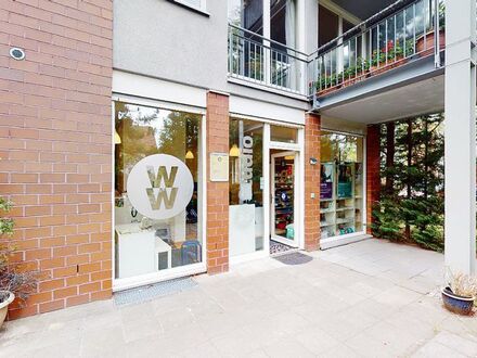 barrierefreie und lichtdurchflutete Wohneinheit mit großer Fensterfront im Grünen bei Berlin