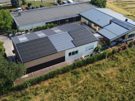 Leben und Arbeiten am ruhigen Ortsrand mit Blick über die Felder