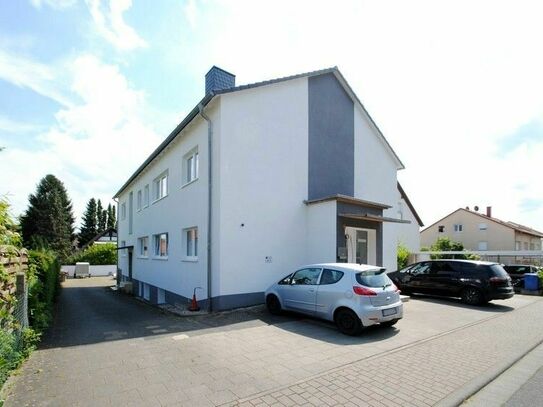Schwalbach: Exzellentes Mehrfamilienhaus als Kapitalanlage oder auch zur anteiligen Eigennutzung!
